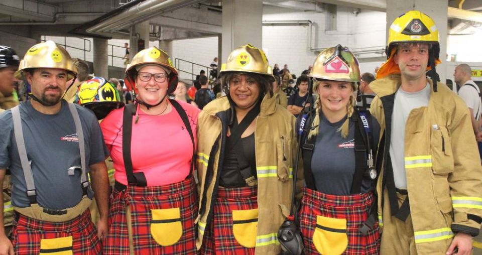 Helmets dedicated to cancer patients worn by climbing firefighters