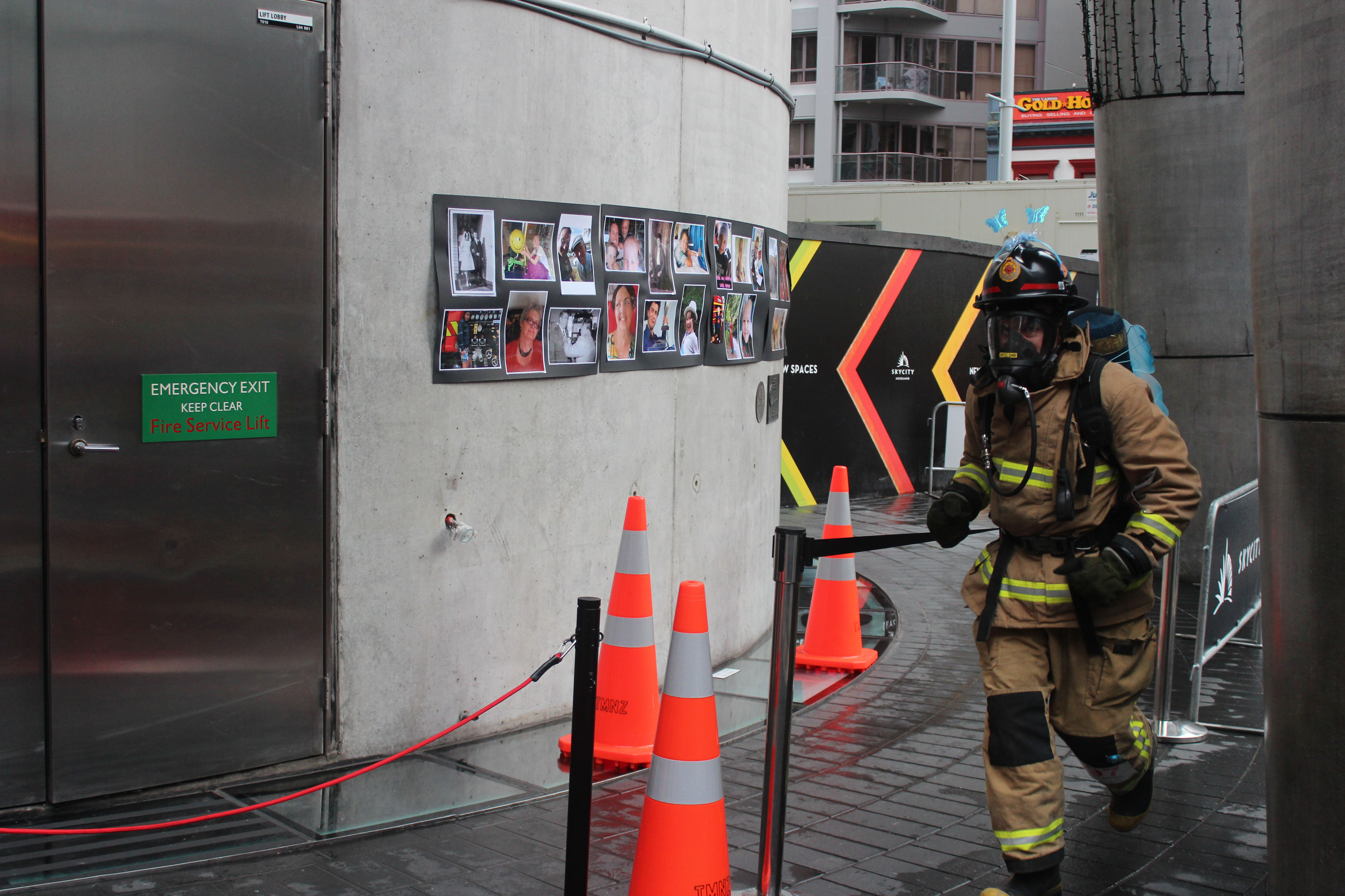 A running fireman