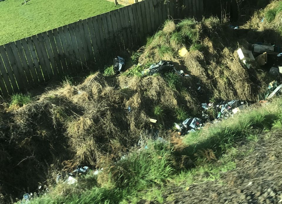 Rubbish takes over Auckland rail