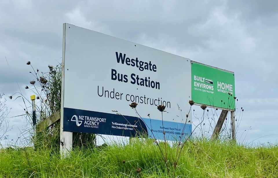 Lack of bus station parking frustrates commuters 