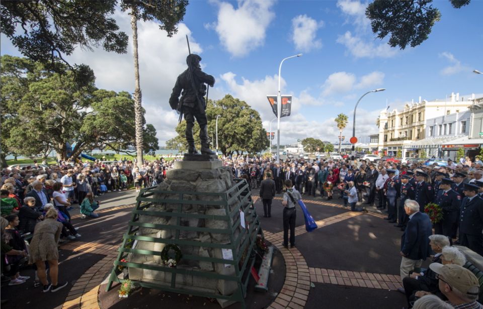 Aucklanders create their own ANZAC memorial